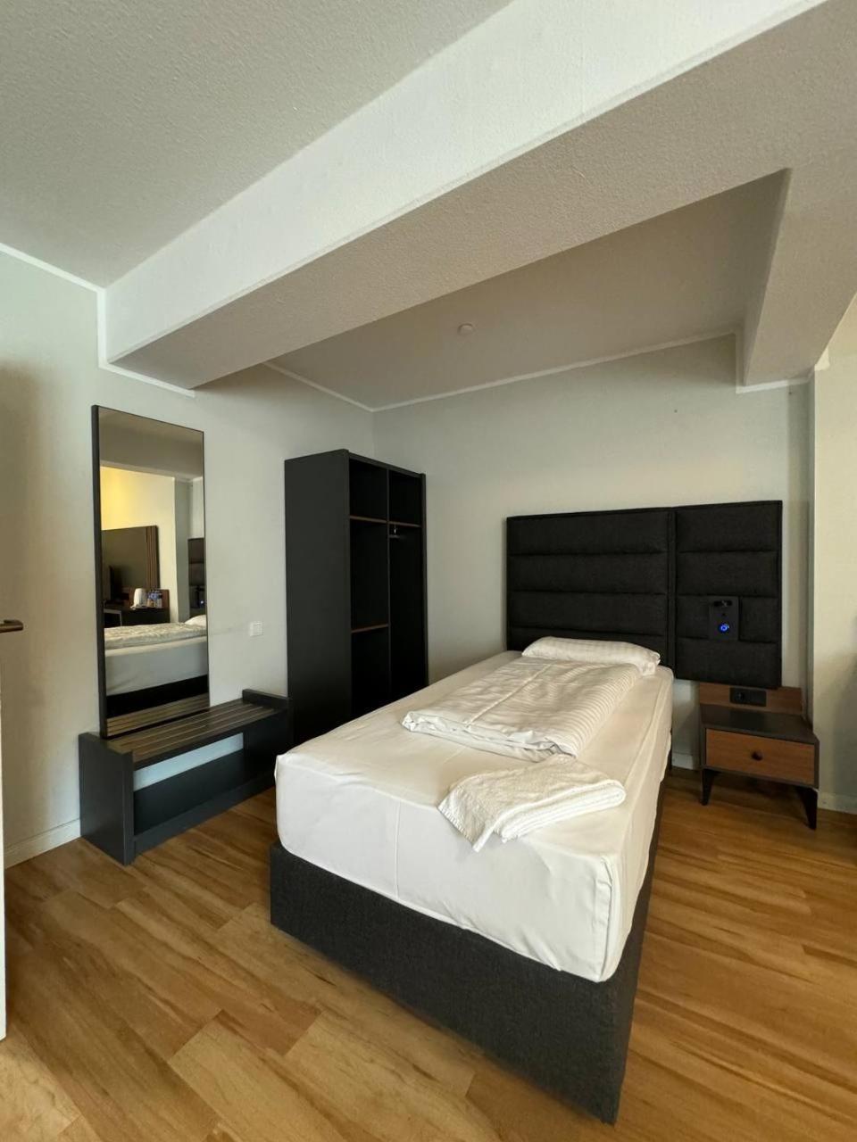 M&A Cityhotel Χιλντεσχάιμ Εξωτερικό φωτογραφία